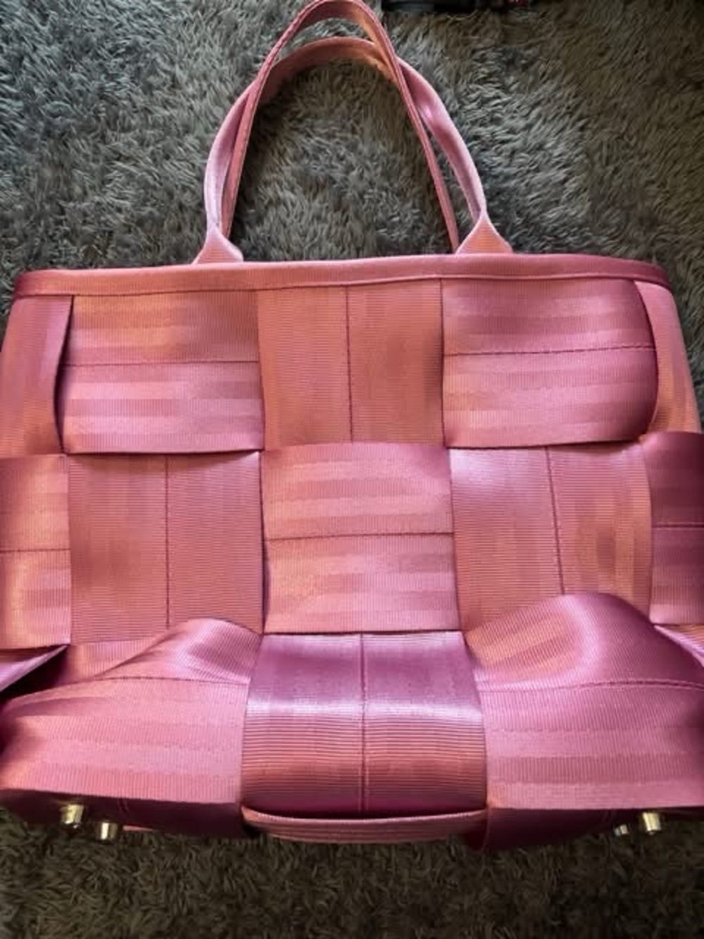 Harvey’s medium dusty rose Audrey
